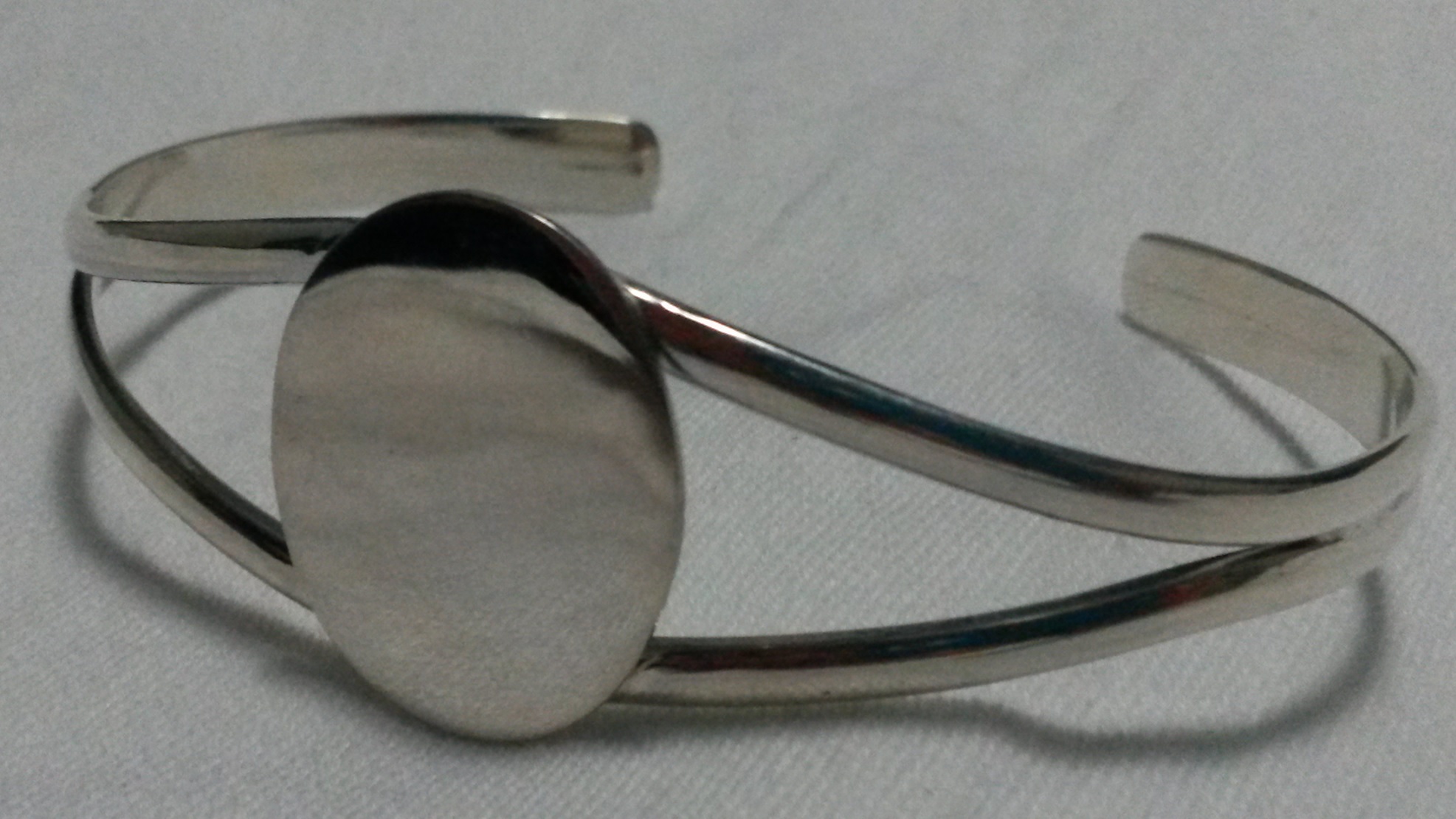 Silver Plated Bracelet with 18mm finding Silver Plated Bracelet with 18mm finding